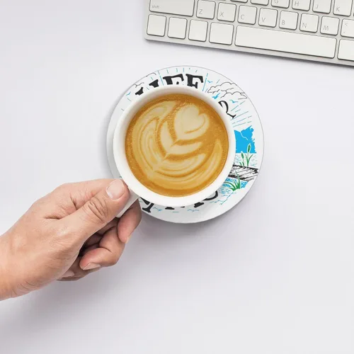 Vista 5 de Life is Better - Juego de 4 posavasos de cerámica absorbente para mesa de café, barra de madera, 4 pulgadas