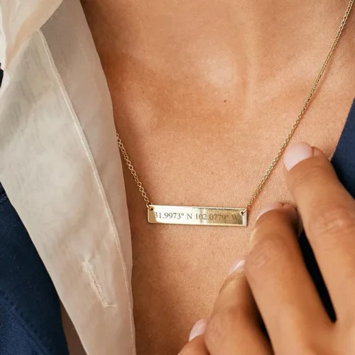 Vista 3 de Collar de plata de ley grabado personalizado para mujer (16 pulgadas con extensor de 2 pulgadas) Collar personalizado para mujer Regalo para novia