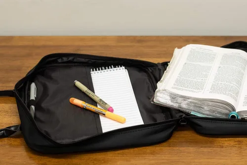 Vista 2 de Cubierta para biblia estilo bolso de mano, color negro, extra, extra grande