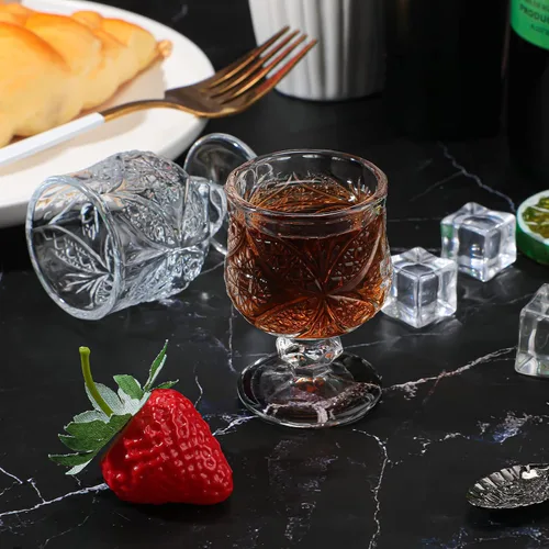 Vista 7 de Juego de vasos de chupito de 1.75 oz Meanplan Vasos de chupito elegantes y lindos Vasos de cordial de cristal Vasos de vidrio grabados en relieve