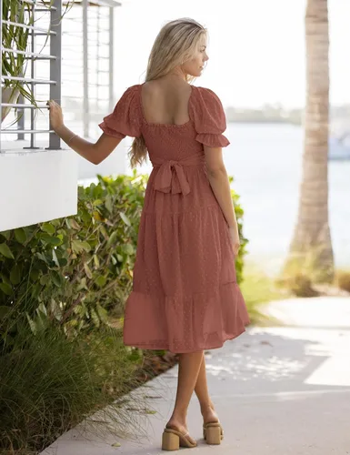 Vista 4 de MEROKEETY - Vestido de verano con lunares suizos para mujer vestido midi con cuello cuadrado, mangas abombadas, volados, lazo en la espalda