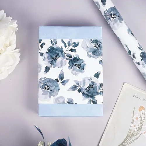 Vista 5 de RUSPEPA Papel de regalo reversible floral para niñas y mujeres, mini rollo, acuarela azul floral y azul sólido papel de regalo para cumpleaños