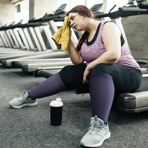 Vista 2 de FEYHAY Calcetines de compresión de cobre de talla grande (3 pares) de circulación de 20-30 mmHg es el mejor atlético y diario para hombres y mujeres