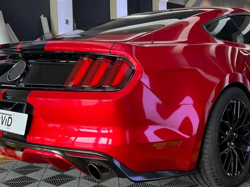 Vista 3 de VViViD+ Rollo de Película de Vinilo Ultra Brillante Metálico Rojo Caramelo para Envolver Automóviles Repuesto Premium de Pintura con Tecnología