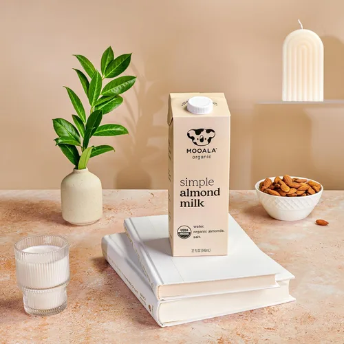 Vista 8 de Mooala Leche de Almendra Simple Orgánica, 32oz - 3 Ingredientes, Estable en Estantería, Sin Gomas, Sin Aceites, Sin Rellenos, Sin Azúcar, No