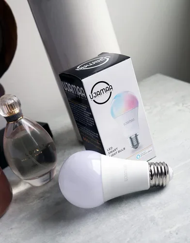 Vista 3 de Ujamaa Lighting Bombilla LED inteligente Wi-Fi de 2.4 GHz, 9 W, multicolor, regulable, A19, E26, compatible con Alexa y Google Home Assistant