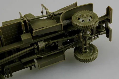 Vista 7 de Hobby Boss GMC Bofors - Kit de construcción de modelo de vehículo de pistola de 1.575 in