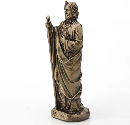 Vista 2 de Veronese Design Estatua miniatura de resina de San Judas el Apóstol de 3 3/8" pintada a mano con acabado de bronce