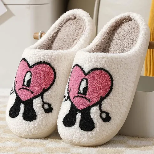 Vista 2 de acbzupf Lindas pantuflas para mujer, retro, cálidas, antideslizantes, bordadas de dibujos animados, cálidas pantuflas para invierno, interiores