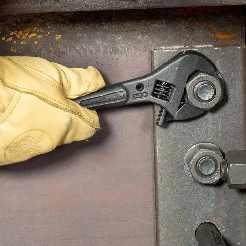 Vista 6 de Klein Tools 3227 Llave Ajustable Extra Ancha, Llave de Construcción Spud para Tuercas y Pernos de hasta 1-7/16 Pulgadas, 10 Pulgadas, con Orificio