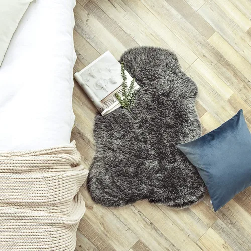 Vista 3 de Ashler HOME DECO Funda de piel sintética de zorro suave para silla, alfombra para dormitorio, suelo, sofá, sala de estar, color negro y blanco, 2 x