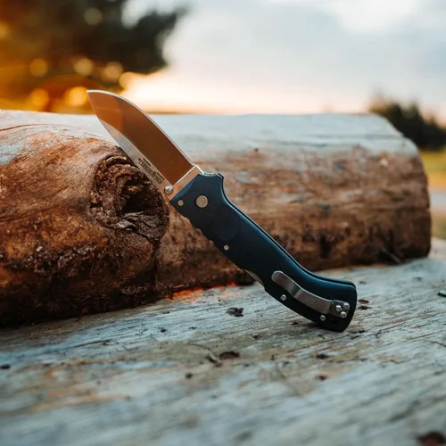 Vista 4 de Cuchillo plegable Cold Steel Ultimate Hunter con hoja de 3.5" S35VN de filo de navaja, mango G-10 de 5" de fácil agarre con mecanismo de bloqueo