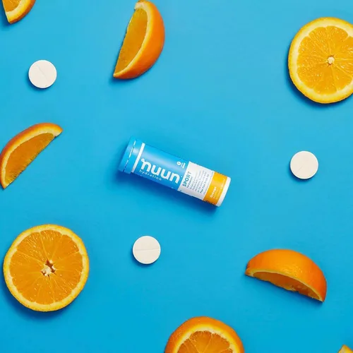 Vista 3 de Nuun Sport: Tabletas de bebida mejorada con electrolito de naranja (6 tubos de 10 tabletas) previamente Nuun Active.