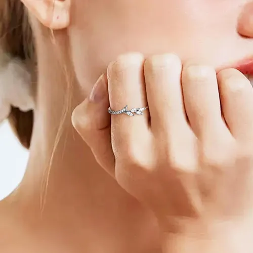 Vista 7 de Anillos de Banda de Eternidad de Oro GLOQUAT para Mujeres con Piedras CZ Anillos de Oro Finos Apilables Lindos Anillos de Eternidad de Diamante