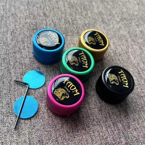 Vista 9 de TAOM - Soporte para tiza de billar, herramienta práctica redonda, accesorios de billar, mini estuche magnético para punta de tiza, contenedor