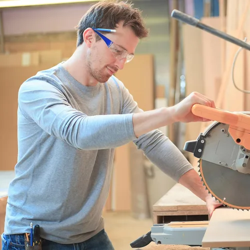 Vista 5 de Yunsailing Paquete de 100 gafas de seguridad a granel a prueba de salpicaduras, gafas de protección ocular resistentes a los arañazos y impactos