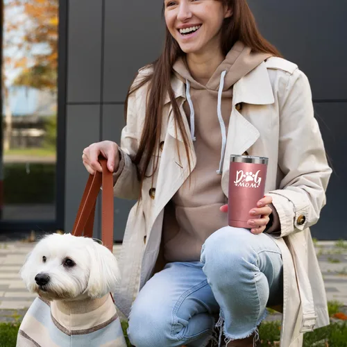 Vista 5 de Golden Associate Regalos para Mamá Perrera, Vaso Térmico Temático de Perros de 20 oz y Conjunto de Calcetines Divertidos, Rellenos para Calcetín