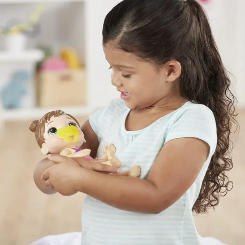 Vista 6 de Baby Alive Splash'n Snuggle Baby - Muñeca de pelo castaño para juegos acuáticos, con accesorios