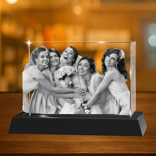 Vista 20 de Marco de Fotos Personalizado de Cristal 3D Rectangular Pequeño (Horizontal) – Premium: Base LED Multicolor, Envoltorio para Regalo y Tarjeta 3D