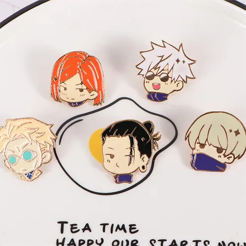 Vista 3 de Jujutsu Kaisen Pins 8pcs Anime Jujutsu Kaisen Figura Broche Cosplay Pin Regalo para fans, Plástico, Sin gemas.