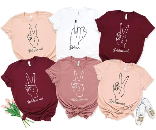 Vista 2 de Bride Shirt, Bridesmaid Shirt, Bachelorette Party T-Shirt, Bridesmaid Proposal Gifts, Bridal Party Matching Shirt, Wedding Party Gift