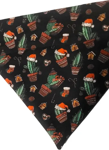 Vista 2 de Bandana de perro de cactus de Navidad sobre el collar que se desliza en su tamaño de collar existente (pequeño)