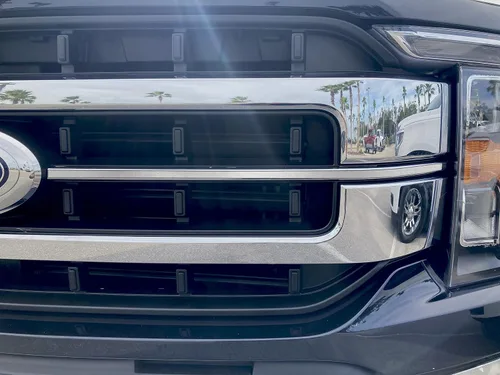 Vista 26 de Rejilla Accent Trim - Compatible con F-150 2021-2023