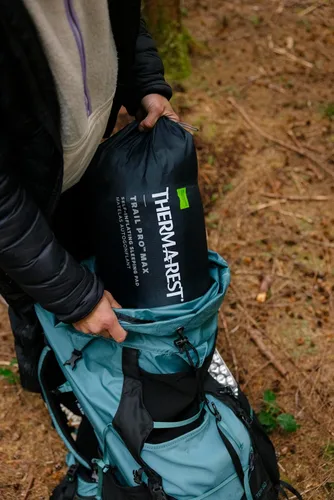 Vista 9 de Therm-a-Rest Trail Pro MAX - Colchoneta de dormir ligera autoinflable para mochileros, grande