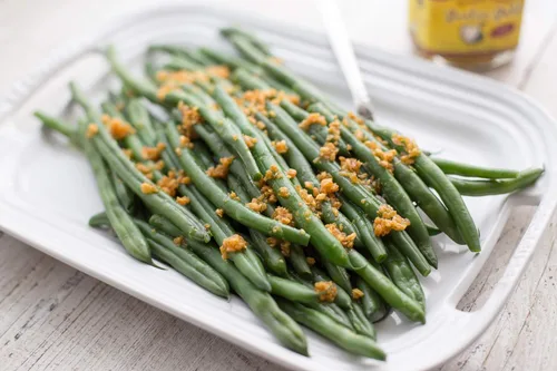 Vista 4 de Garlic Gold Gránulos de ajo tostado orgánico en aceite de oliva virgen extra, ajo crujiente en aceite de oliva, tarro de vidrio de 6.4 oz