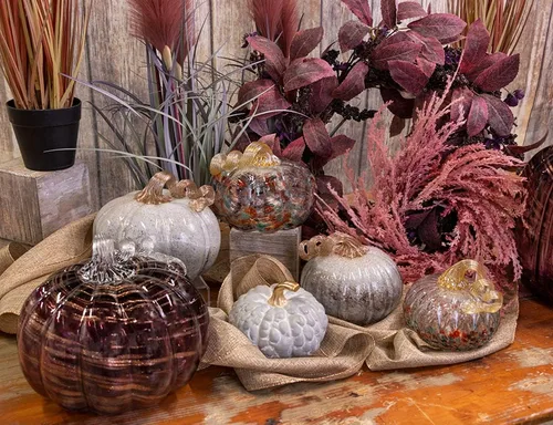Vista 4 de Boston International Calabaza decorativa de vidrio de mesa, pequeña, moteada