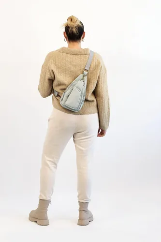 Vista 5 de Antik Kraft - The Tasha - Mochila cruzada de cuero vegano suave para mujer