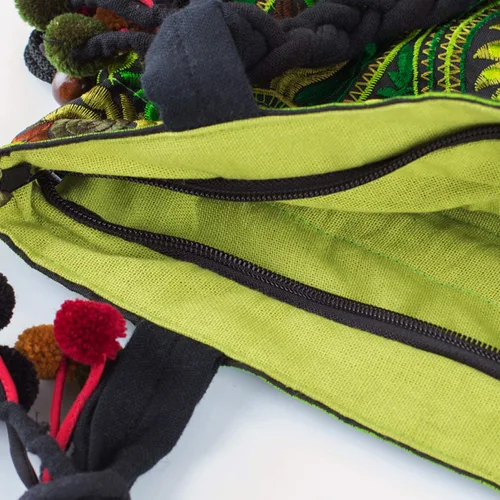Vista 3 de changnoi Bolsa de mano con cordón hecho a mano, bolsa de compras bordada Hmong Tribes