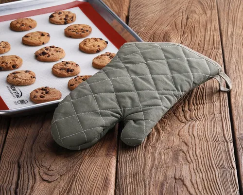 Vista 3 de New Star Foodservice Guantes de horno con defensa adicional, hasta 400 F, juego de 2 (oliva (ignífugo), 13 pulgadas (juego de 2))