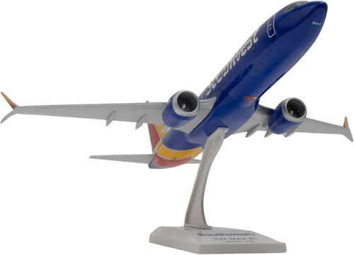 Vista 9 de Daron Worldwide Trading Skymarks Southwest 737-Max8 1/130 W/WiFi Dome Model Avión, unisex para niños