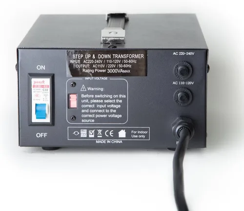 Vista 2 de Transformador de voltaje para aumentar o disminuir la tensión. 110 v/220 v, circuito de bloqueo de protección, de la marca ELC Negro