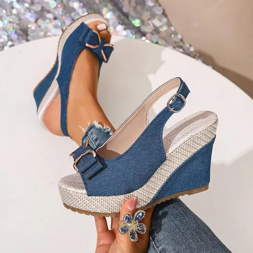 Vista 7 de Sandalias de cuña de mezclilla para mujer 2026 con puntera abierta, alpargatas con lazo, zapatos casuales de playa de verano para viajes, fiestas