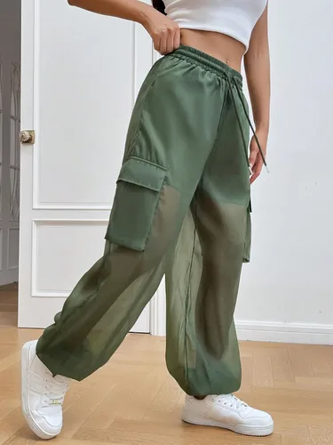 Vista 3 de OYOANGLE Pantalones cargo de malla transparente con cordón en la cintura y bolsillo con solapa para mujer