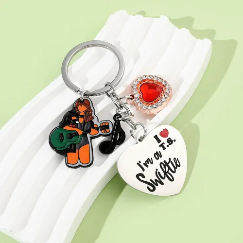 Vista 4 de LRXUMN Taylor Merch Swifte - Llavero de moda I'm a Switie, regalos lindos accesorios para fanáticos, adolescentes, niñas, niños, hijas, mujeres