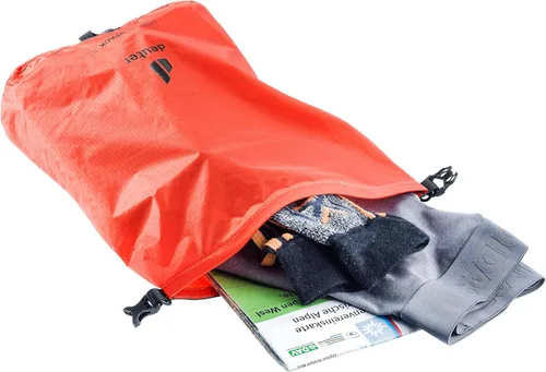 Vista 2 de Deuter Light Drypack 5, resistente al agua, 5 litros, tejido antidesgarro, con parte superior enrollable, mantiene el equipo seco para senderismo