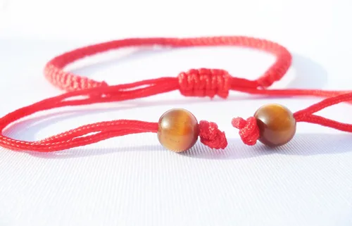 Vista 2 de Pulsera de 2piezas artesanal kabbalah hilo rojo, use para la prosperidad y éxito