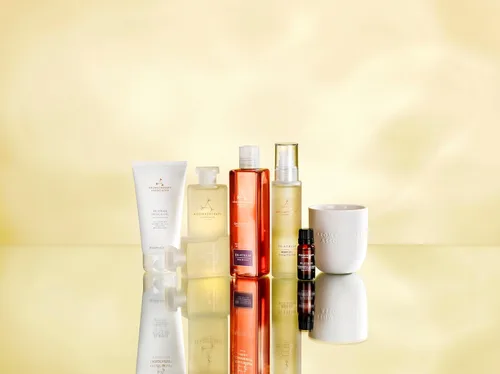 Vista 8 de Aromatherapy Associates Gel muscular antiestrés. Gel eficaz para calmar el cuerpo. Mezclado con aceites esenciales de romero, jengibre y pimienta