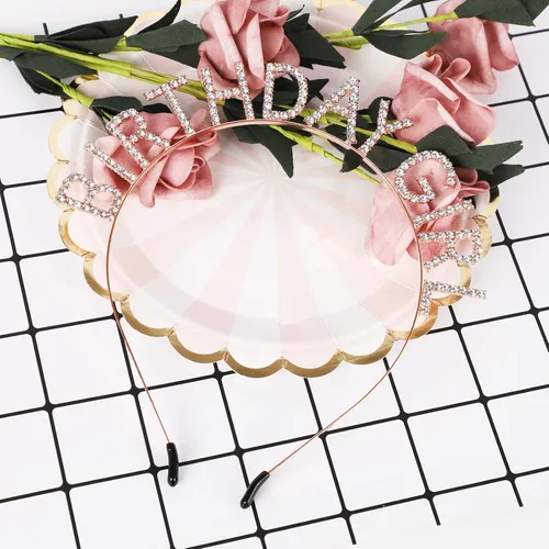 Vista 6 de Coronas de cumpleaños para mujer con banda de feliz cumpleaños para niña, accesorios brillantes de diamantes de imitación, recuerdos de fiesta