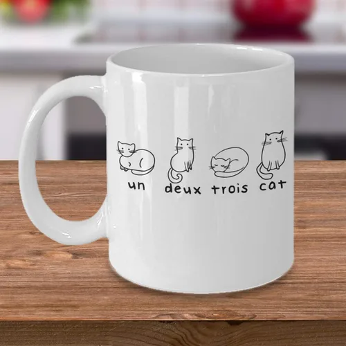 Vista 4 de ODDITEES Linda taza de gato para amantes de los gatos Un Deux Trois Cat Coffee Cup 11oz Blanco