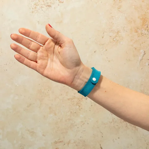 Vista 6 de Cliganic Pulsera repelente de mosquitos Duo - Libre de DEET