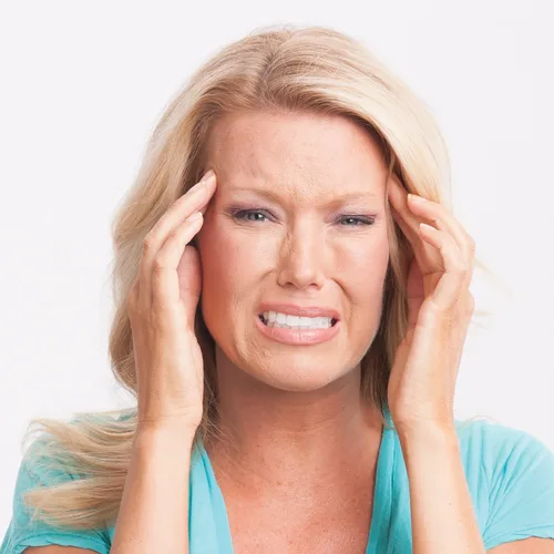 Vista 2 de Envoltura para aliviar la migraña de North American Wellness, terapia caliente/fría