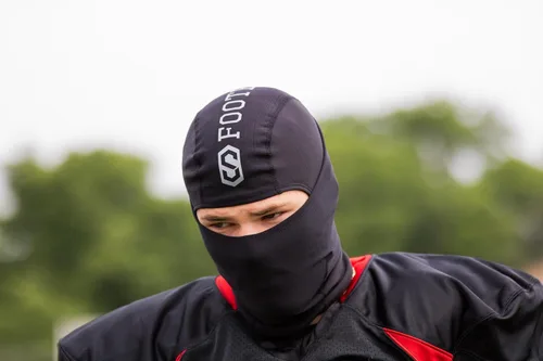 Vista 2 de Sports Unlimited Capucha de fútbol térmicapara todas las estaciones, máscara de pasamontañas para adultos y jóvenes, para usar debajo del casco