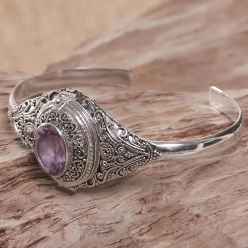 Vista 5 de NOVICA Pulsera hecha a mano con medallón de amatista, plata de ley 925, piedra natal morada de Indonesia, ojo vigilante, Plata de ley Cerámica, No