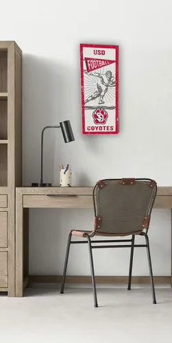 Vista 2 de KH deportes ventilador 7"x 18" South Dakota Coyotes Vintage Player Letrero De Pared