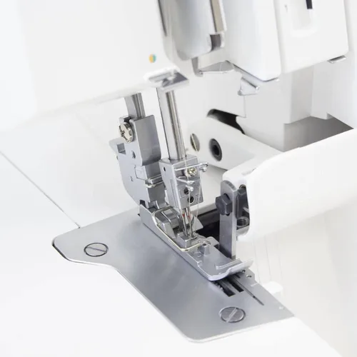 Vista 4 de Juki MO-114D 2/3/4 hilo overlock máquina de coser