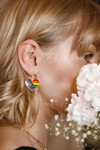 Vista 3 de Heart Shape Pride Dangle Earrings Gay and Lesbian LGBT Pride Gifts Jewelry
